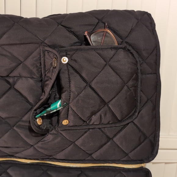 St John's Bay Puffer Zip-up Vest Black 2 Pockets Gold Snaps & Zipper SzPXL EUC - Picture 3 of 10